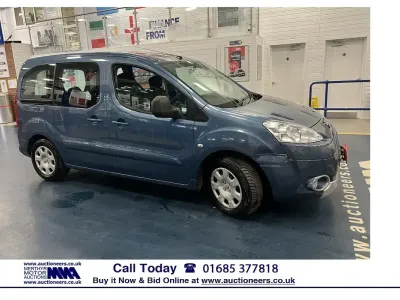 Used Peugeot Partner Tepee Access 92 HP (67 kW) 2012 Blue MPV