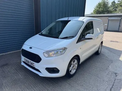Used Ford Transit Limited 100 HP (73 kW) 2018 White Van
