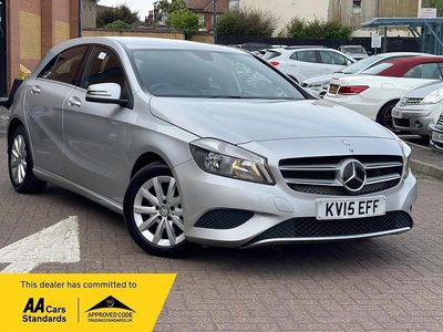 Begagnad Mercedes A180 SE 122 HK (89 kW) 2015 Silver Halvkombi