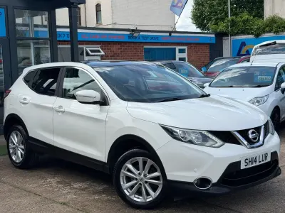 Used Nissan Qashqai Acenta Premium 110 HP (80 kW) 2014 White SUV