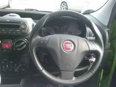 Używany Fiat Qubo Life 85 KM (62 kW) 2017 Zielony Minivan