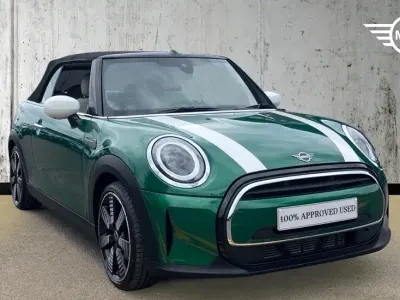 Używany Mini Cooper Exclusive 134 KM (98 kW) 2024 Zielony Hatchback