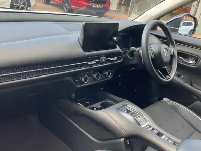Używany Honda ZR-V Sport 184 KM (135 kW) 2025 Biały SUV