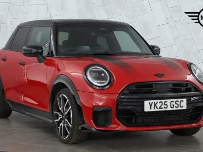 Used Mini Cooper Hatch 113 kW (154 HP) 2025 Red Hatchback