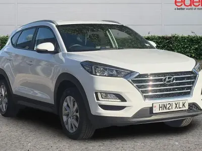 Used Hyundai Tucson SE 132 HP (97 kW) 2021 White SUV