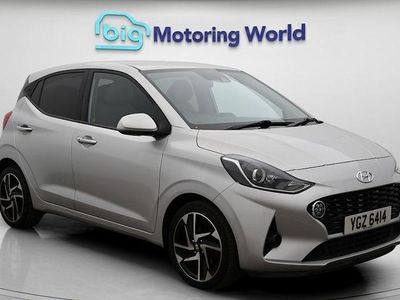 Gebraucht Hyundai i10 Premium 84 PS (61 kW) 2023 Silber Kleinwagen