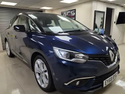 Usado Renault Scénic IV Iconic 2018 Azul Monovolume