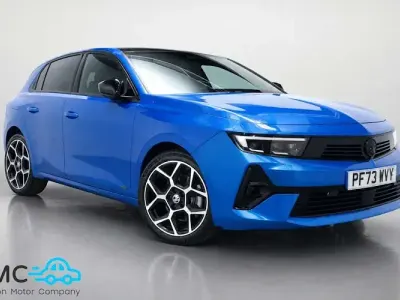 Used Vauxhall Astra Ultimate 131 HP (96 kW) 2023 Blue Hatchback