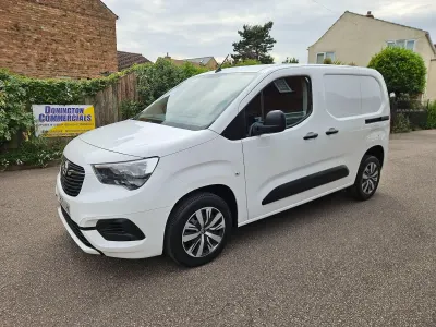 Used Vauxhall Combo Sportive 100 HP (73 kW) 2020 White MPV