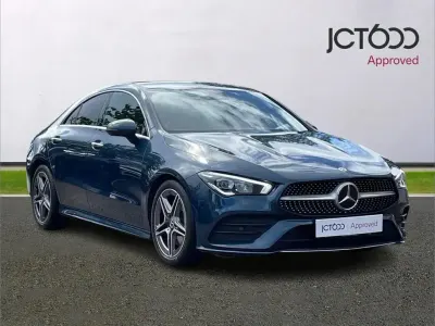 Usado Mercedes CLA220 AMG Line Premium 187 HP (137 kW) 2022 Azul Sedan