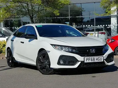 Begagnad Honda Civic Sport 126 HK (92 kW) 2019 Vit Halvkombi