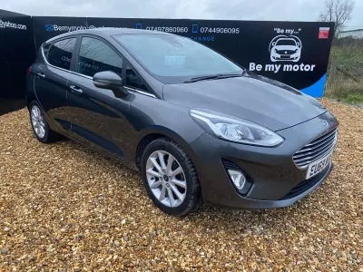 Używany Ford Fiesta Titanium 100 KM (73 kW) 2019 Szary Hatchback