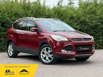 Used Ford Kuga Titanium 180 HP (132 kW) 2016 Red SUV