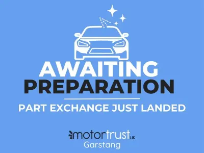 Used Ford Fiesta Zetec 82 HP (60 kW) 2014 Red Hatchback