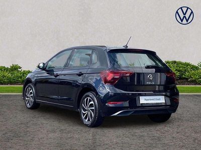 Begagnad VW Polo Life 95 HK (69 kW) 2022 Svart Halvkombi