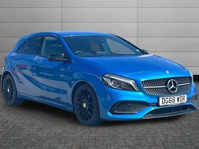 Używany Mercedes A200 AMG Line Premium 136 KM (100 kW) 2016 Niebieski Hatchback