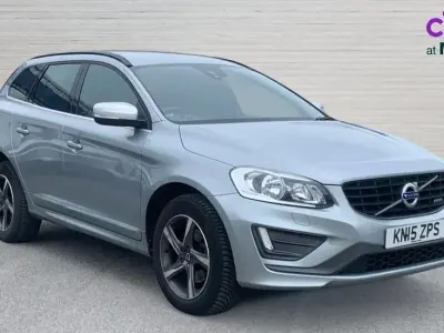 Begagnad Volvo XC60 R-Design 215 HK (158 kW) 2015 Silver SUV