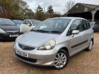 Silver Used 2006 Honda Jazz SE Hatchback | £2,999 (Fair price)