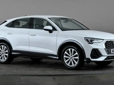 Używany Audi Q3 Sport 150 KM (110 kW) 2021 Biały SUV