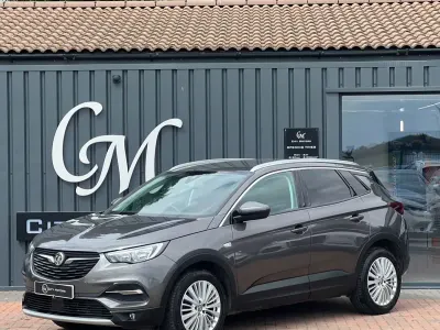 Begagnad Vauxhall Grandland X Sport 120 HK (88 kW) 2018 Grå SUV