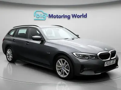 Begagnad BMW 330e 292 HK (214 kW) 2022 Grå Kombi