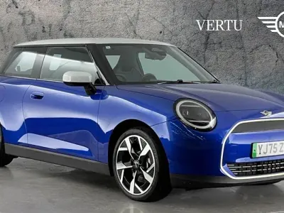 New Mini Cooper Exclusive 135 kW (184 HP) 2026 Blue Hatchback
