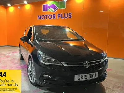 Second-hand Vauxhall Astra 150 CP (110 kW) 2019 Negru Hatchback