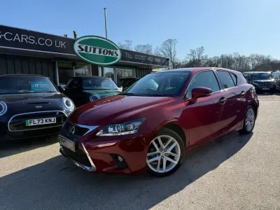 Used Lexus CT200h 136 HP (100 kW) 2016 Red Hatchback
