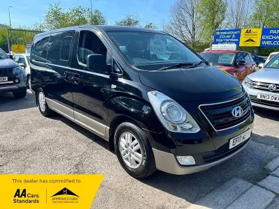 Usado Hyundai I800 SE 2017 Preto Monovolume