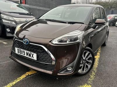 Used Toyota Sienta 2025 Brown MPV