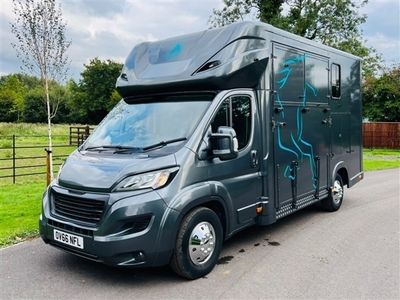 used Peugeot Boxer Leisure Horsebox Overnight Living 2.0 HDi L4 3.5T