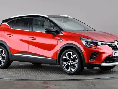 Gebraucht Renault Captur Techno 91 PS (66 kW) 2023 Rot SUV