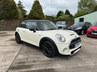 Used Mini Cooper S Hatch 192 HP (141 kW) 2016 White Hatchback