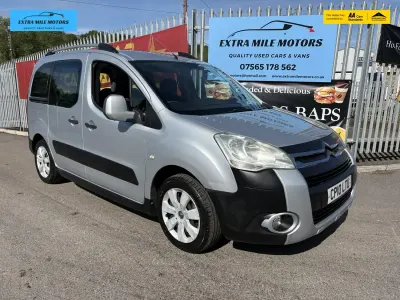 Usado Citroën Berlingo XTR 90 CV (66 kW) 2010 Plateado Monovolumen