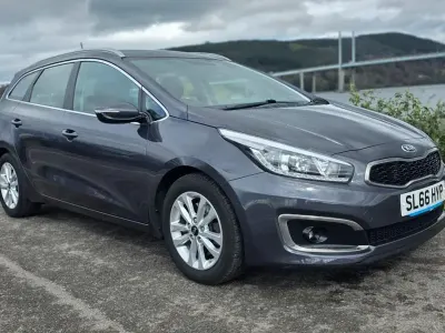 Used Kia Ceed Sportswagon 134 HP (98 kW) 2016 Silver Estate