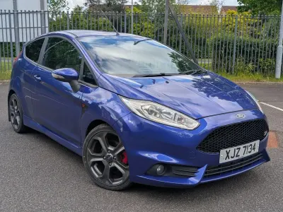 Usado Ford Fiesta ST 2015 Azul Utilitario
