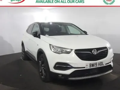 Used Vauxhall Grandland X Sport 131 HP (96 kW) 2019 White SUV