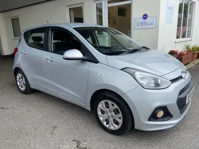 Used Hyundai i10 SE 87 HP (63 kW) 2014 Silver Hatchback