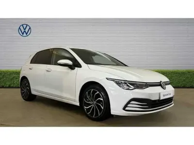 Used VW Golf VIII Life 150 HP (110 kW) 2024 White Hatchback