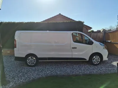 Used Nissan NV300