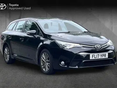 Used Toyota Avensis Business Edition 112 HP (82 kW) 2017 Black Estate