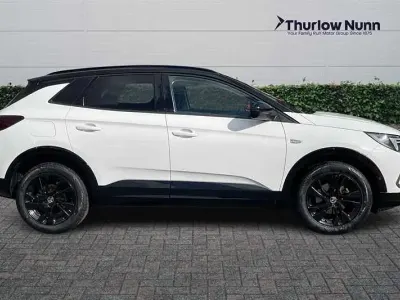 Used Vauxhall Grandland X GS Line 130 HP (95 kW) 2022 White SUV