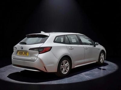 Used Toyota Corolla 122 HP (89 kW) 2019 Silver Estate