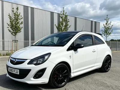 Second-hand Vauxhall Corsa Edition 84 CP (61 kW) 2013 Alb Hatchback
