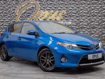 Used Toyota Auris Plus 90 HP (66 kW) 2014 Blue Hatchback