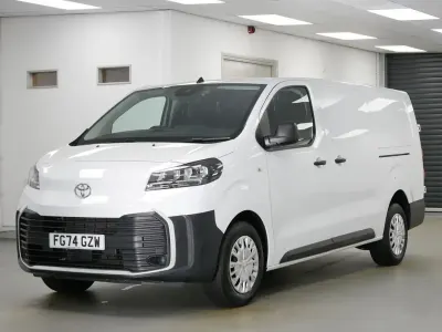 Used Toyota Proace 145 HP (106 kW) 2024 White MPV
