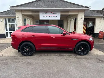Usado Jaguar F-Pace R-Sport 250 HP (183 kW) 2018 Vermelho SUV