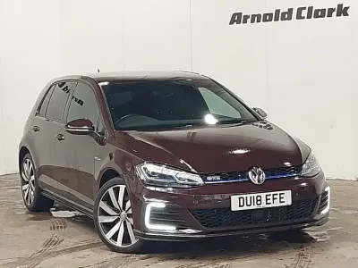 Usado VW Golf VII Advance 204 HP (150 kW) 2018 Preto Citadino