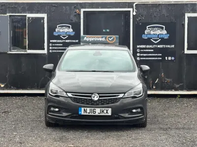 Gebraucht Vauxhall Astra Elite 136 PS (100 kW) 2016 Grau Kleinwagen