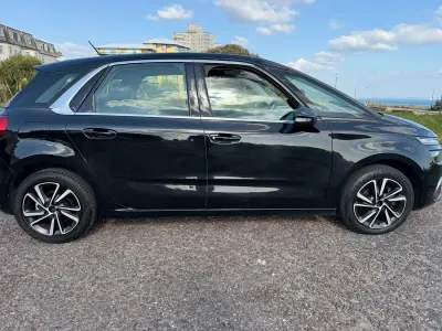 Używany Citroën C4 Picasso Feel 120 KM (88 kW) 2017 Czarny Minivan